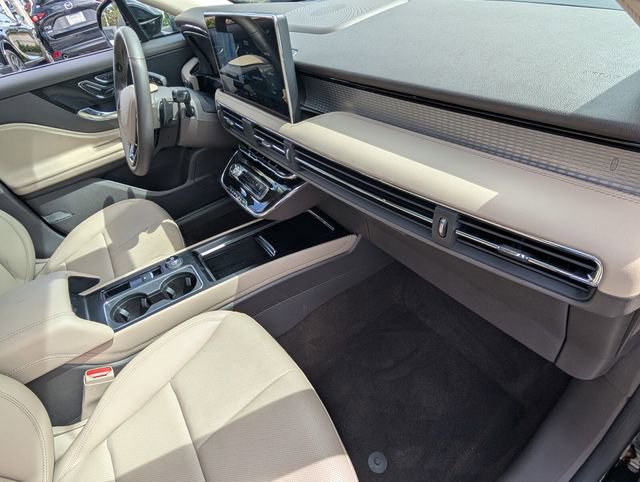 Used 2023 Lincoln Corsair FWD w/ Equipment Group 101A image 19