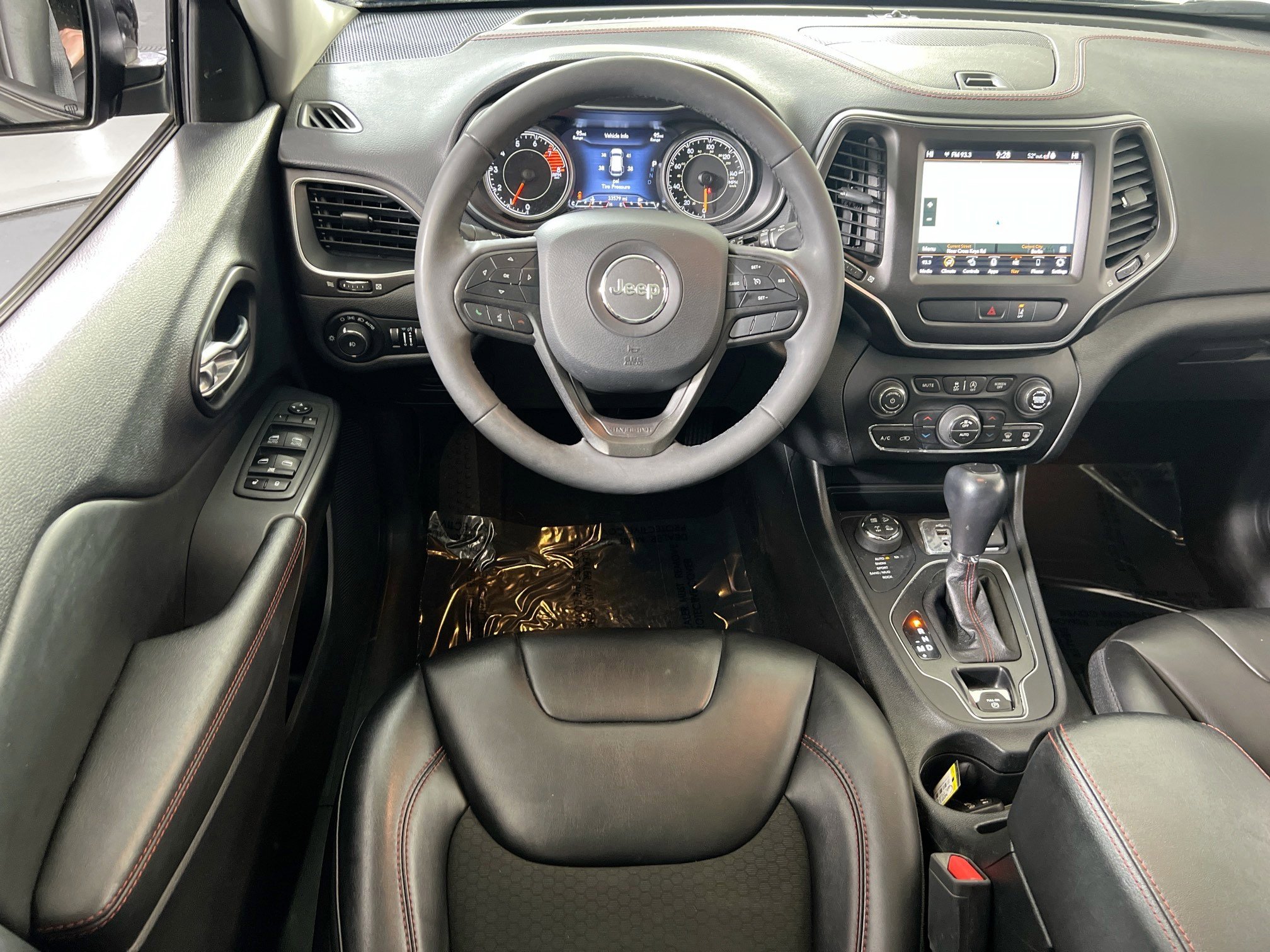 Used 2022 Jeep Cherokee Trailhawk w/ Sun, Sound & Nav Group AWD/4WD image 23