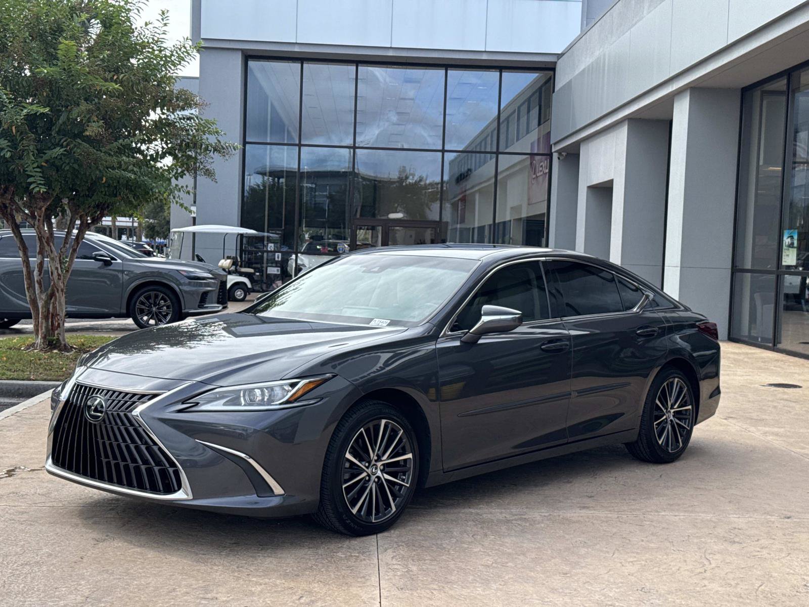 Certified 2024 Lexus ES 350 w/ Premium Package FWD image 7