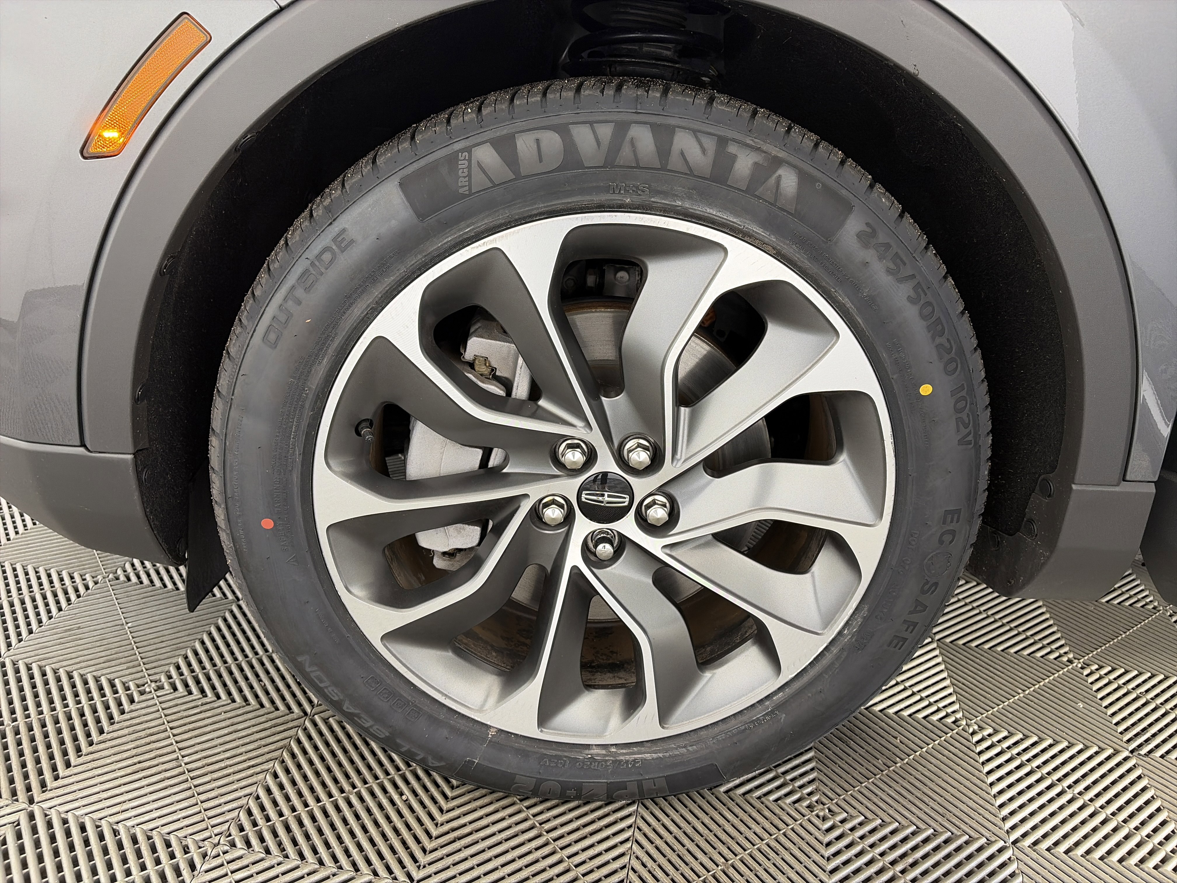 Used 2022 Lincoln Nautilus Reserve AWD/4WD image 13