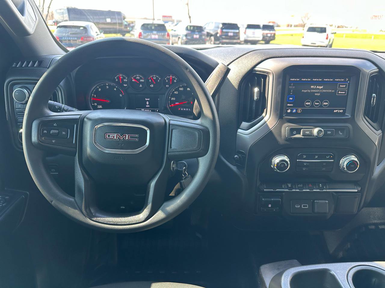 Used 2022 GMC Sierra 2500 Pro w/ Convenience Package image 3