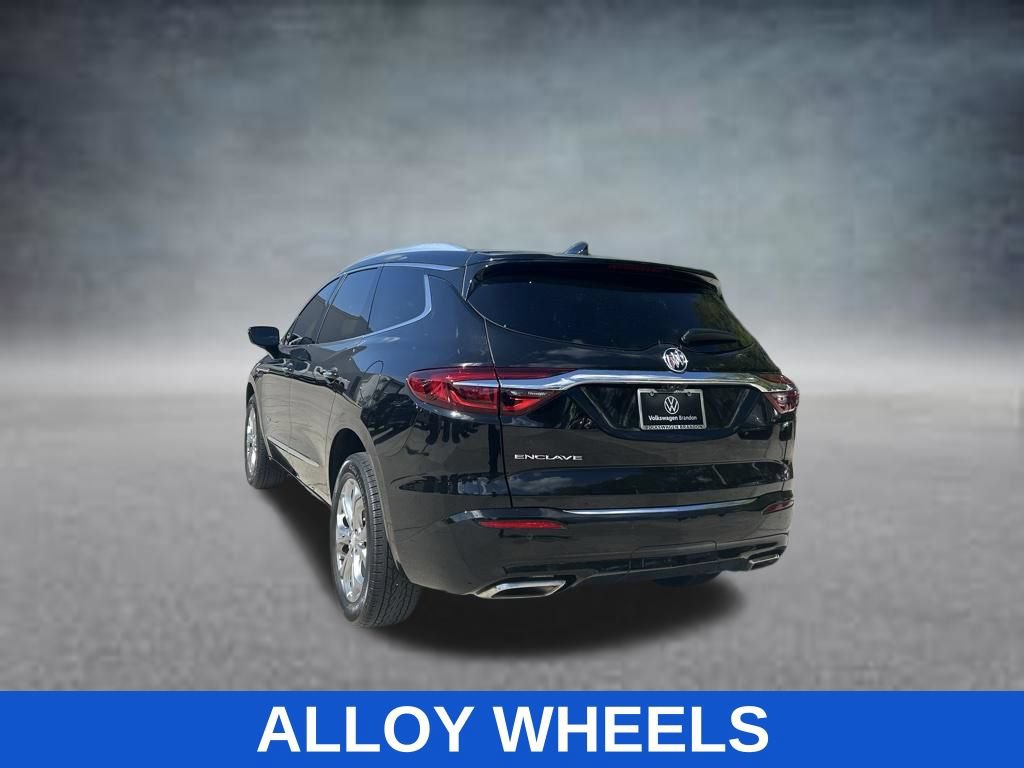 Used 2021 Buick Enclave Avenir w/ Avenir Technology Package FWD image 3