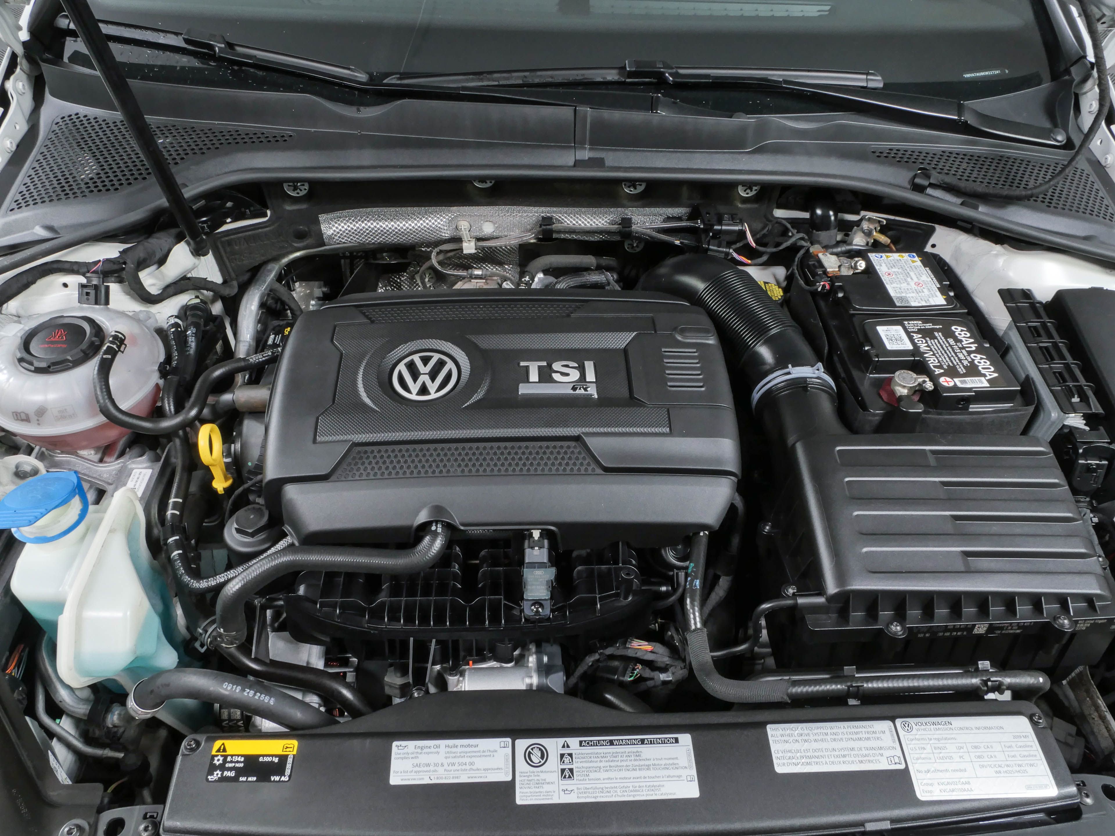 Used 2019 Volkswagen Golf R 4-Door AWD/4WD image 35