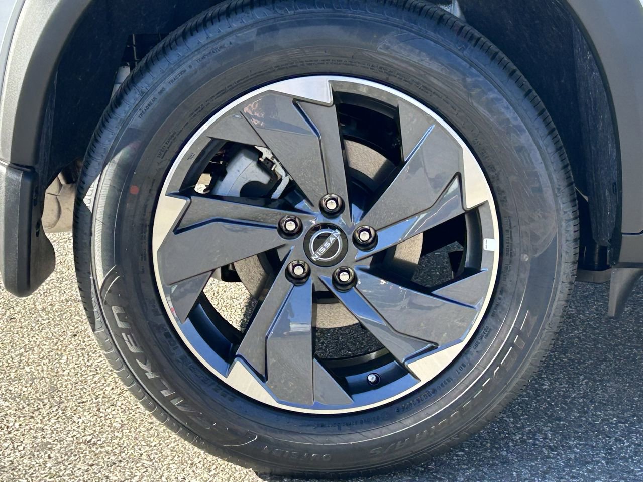 New 2026 Nissan Rogue SV FWD image 7