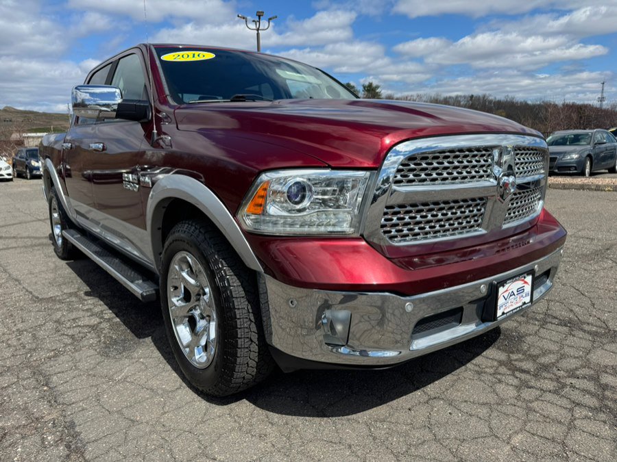 Used 2016 RAM 1500 Laramie w/ Convenience Group AWD/4WD image 3