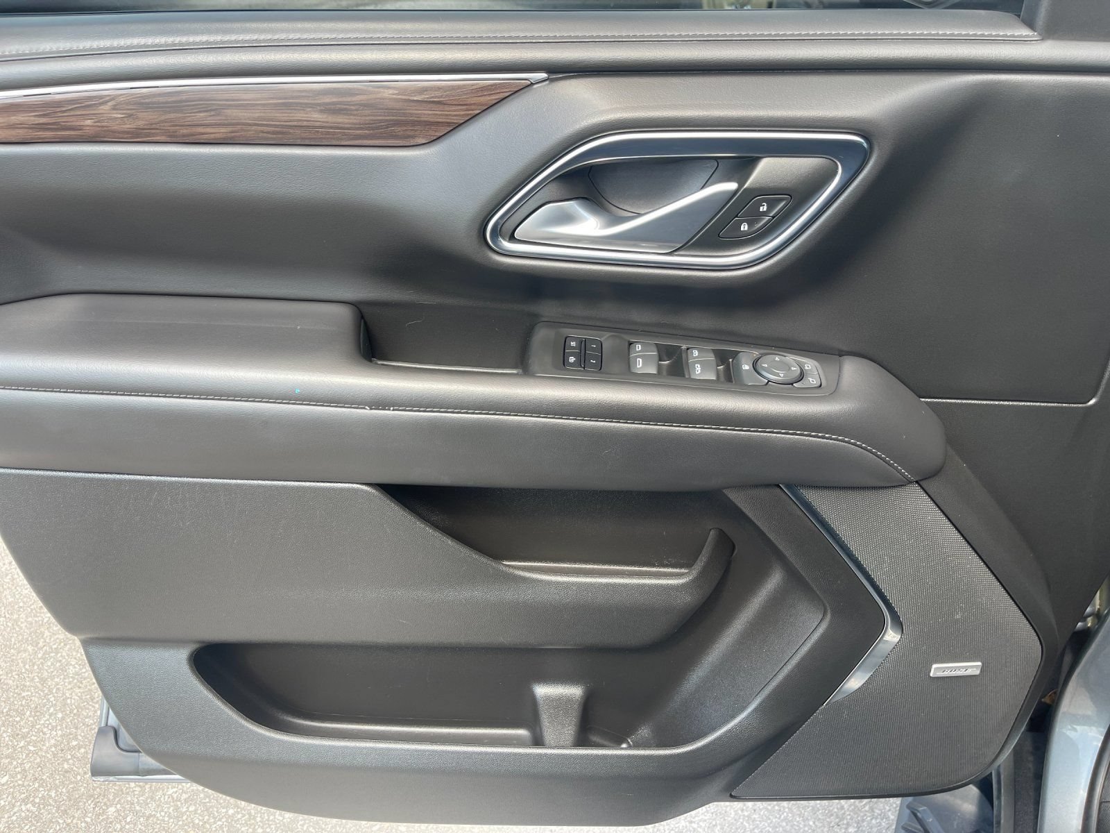 Used 2022 Chevrolet Suburban Z71 AWD/4WD image 12