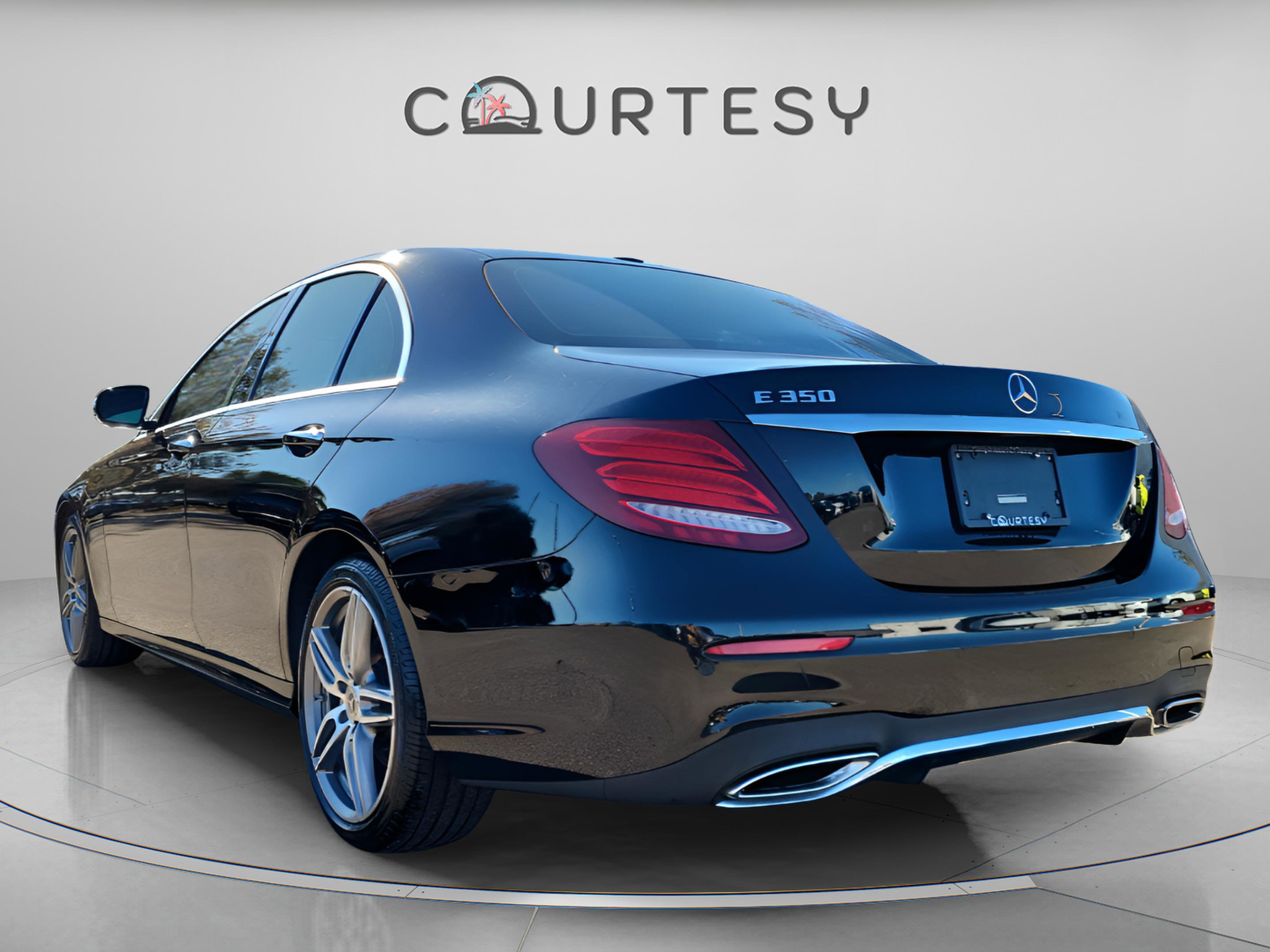 Used 2020 Mercedes-Benz E 350 Sedan image 5