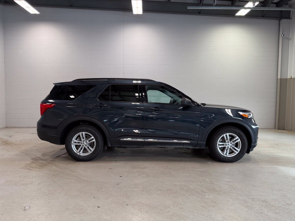 Used 2023 Ford Explorer XLT w/ Equipment Group 202A AWD/4WD image 8