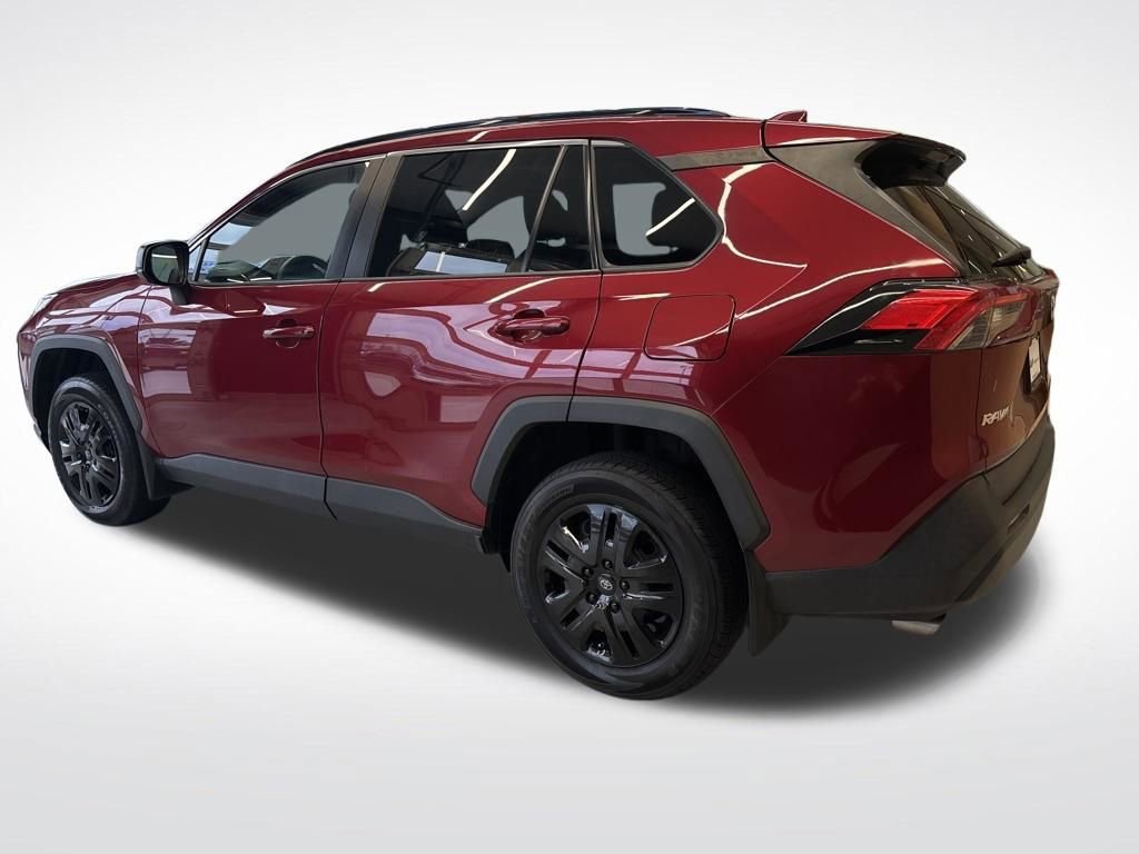 Used 2020 Toyota RAV4 LE w/ All Weather Liner Package image 4