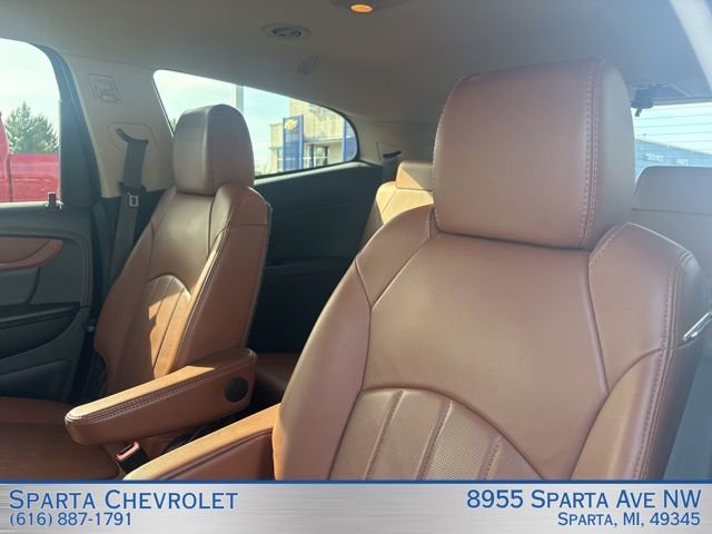 Used 2017 Chevrolet Traverse Premier FWD image 17