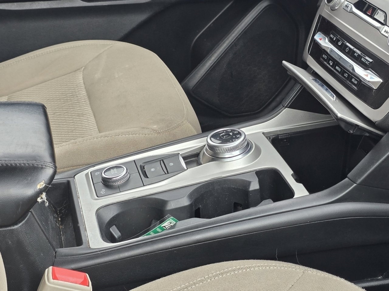 Used 2023 Ford Explorer 4WD image 19