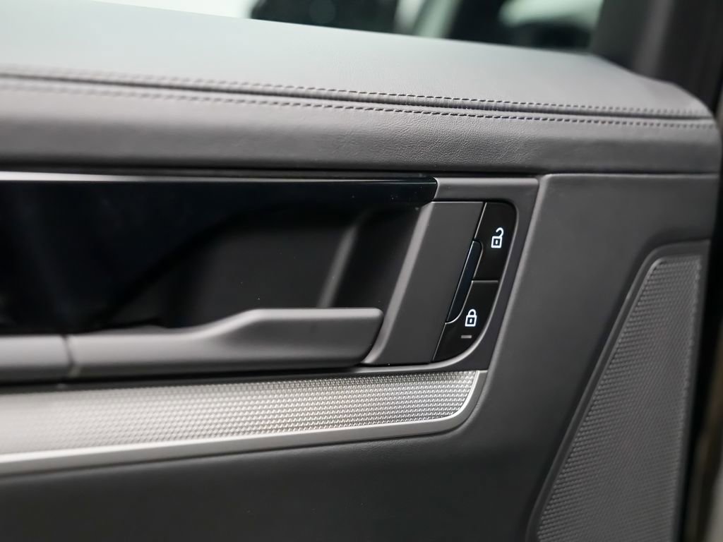 New 2026 Porsche Cayenne S AWD/4WD image 15