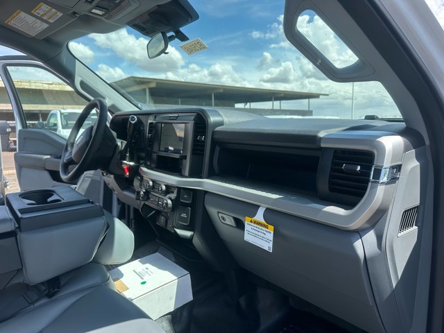New 2025 Ford F550 4x4 SuperCab Super Duty image 25