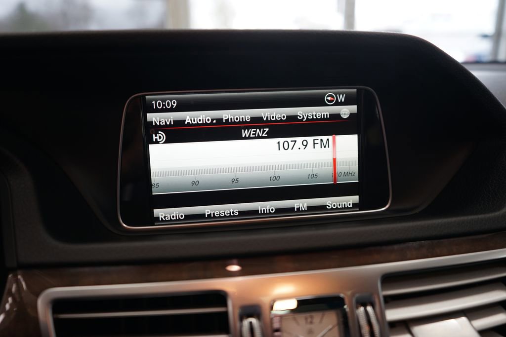 Used 2014 Mercedes-Benz E 350 4MATIC Sedan image 36