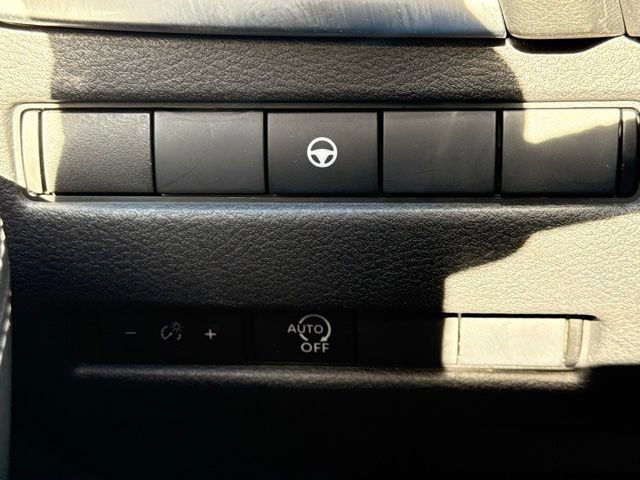 Certified 2023 Nissan Rogue SV image 31