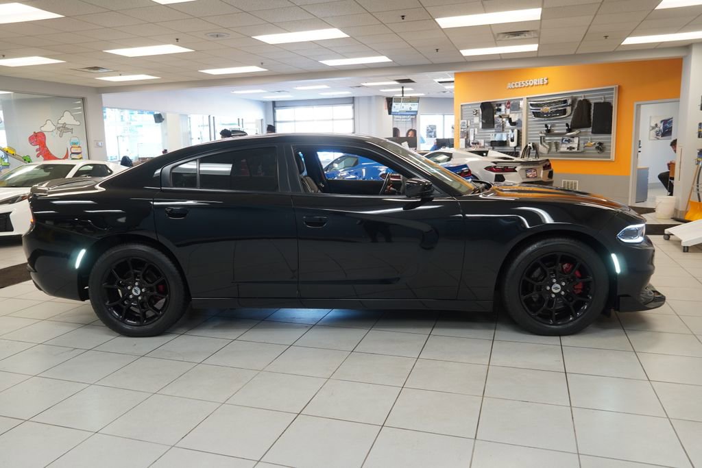 Used 2017 Dodge Charger SXT w/ AWD Plus Group image 14