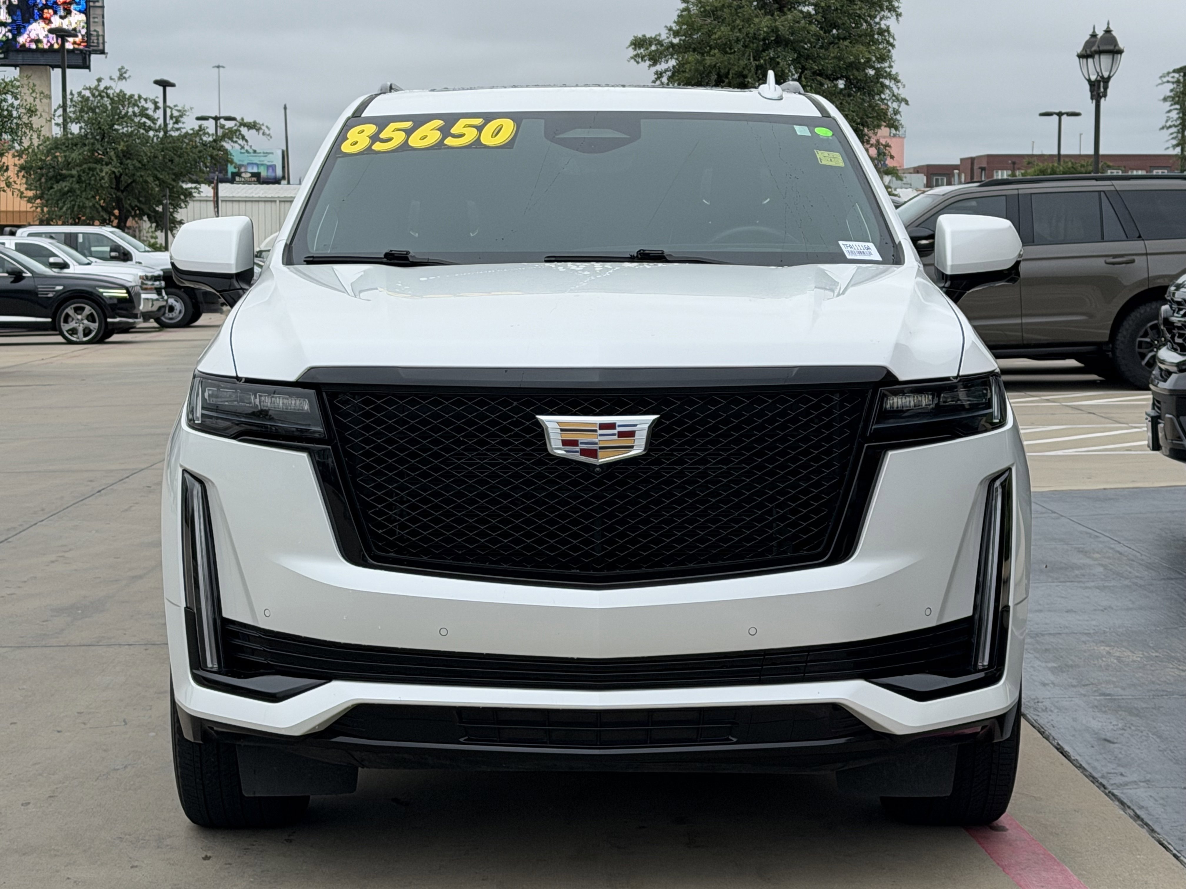 Used 2023 Cadillac Escalade Sport Platinum AWD/4WD image 8