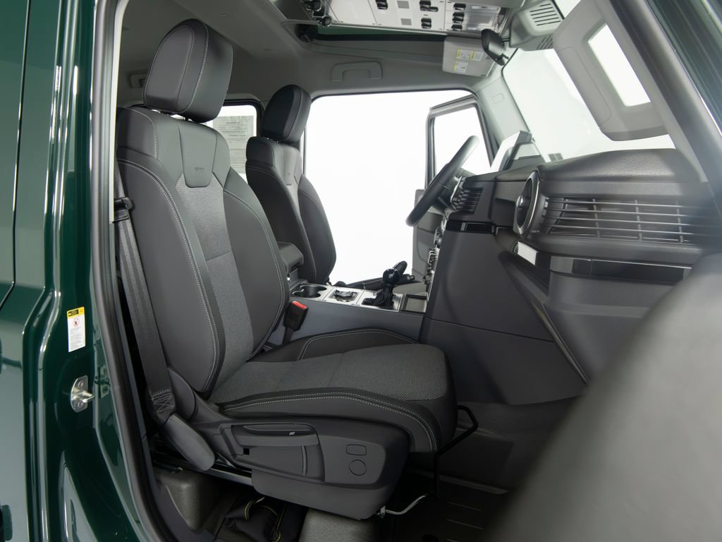Used 2025 INEOS Grenadier AWD/4WD image 32