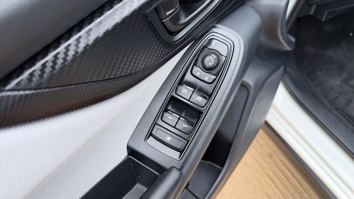 Used 2018 Subaru Crosstrek 2.0i Premium w/ Eyesight System image 16