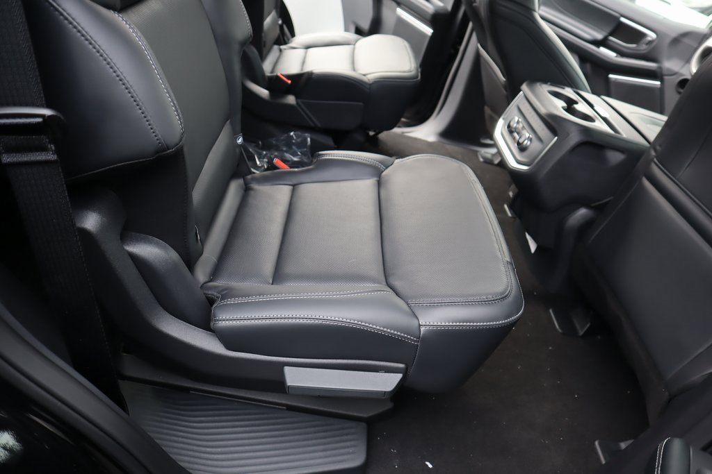 New 2025 Ford Expedition Platinum w/ Stealth Performance Package image 16