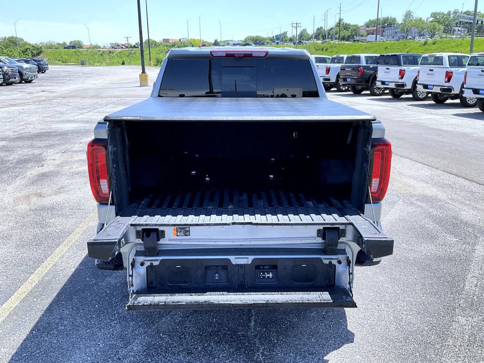 Certified 2024 GMC Sierra 1500 Denali Ultimate AWD/4WD image 24