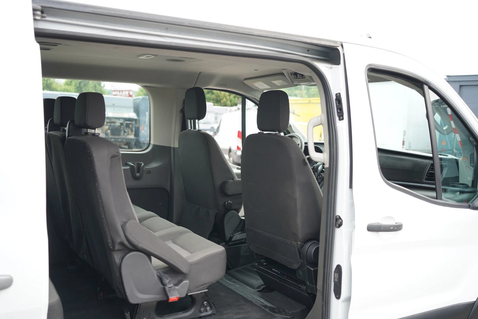 Used 2024 Ford Transit 350 XLT RWD image 14