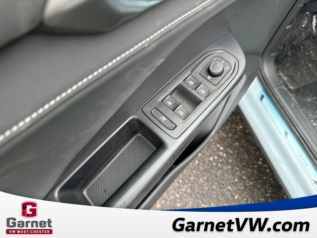 New 2026 Volkswagen Taos SE image 11