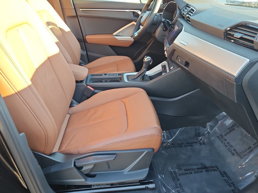 Used 2020 Audi Q3 2.0T Premium image 19