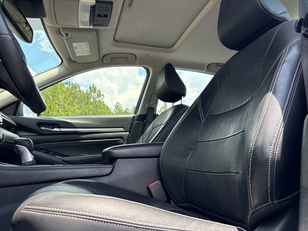 Used 2020 Nissan Altima 2.0 Platinum FWD image 4