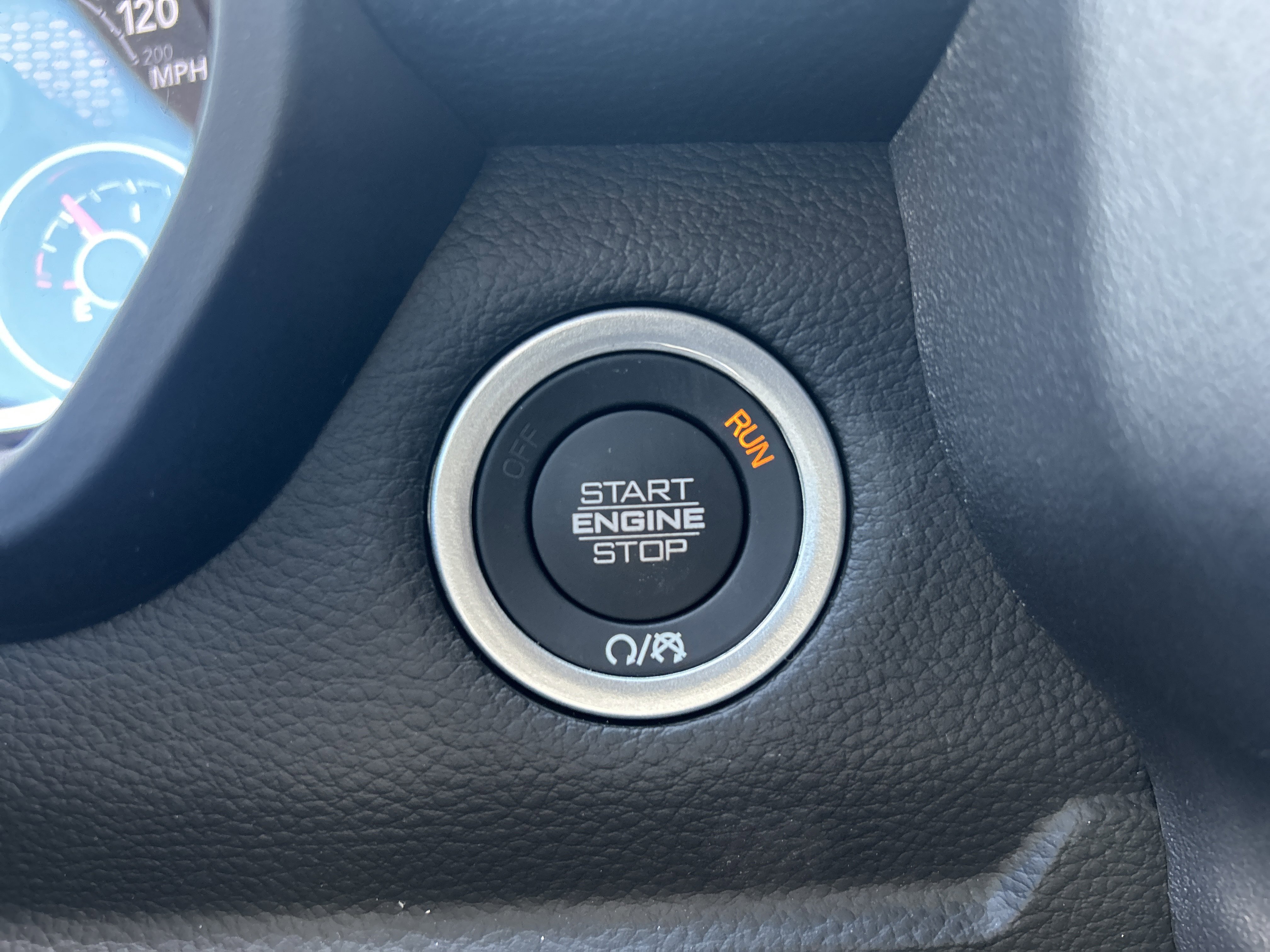 New 2026 RAM 1500 4x4 Crew Cab image 25