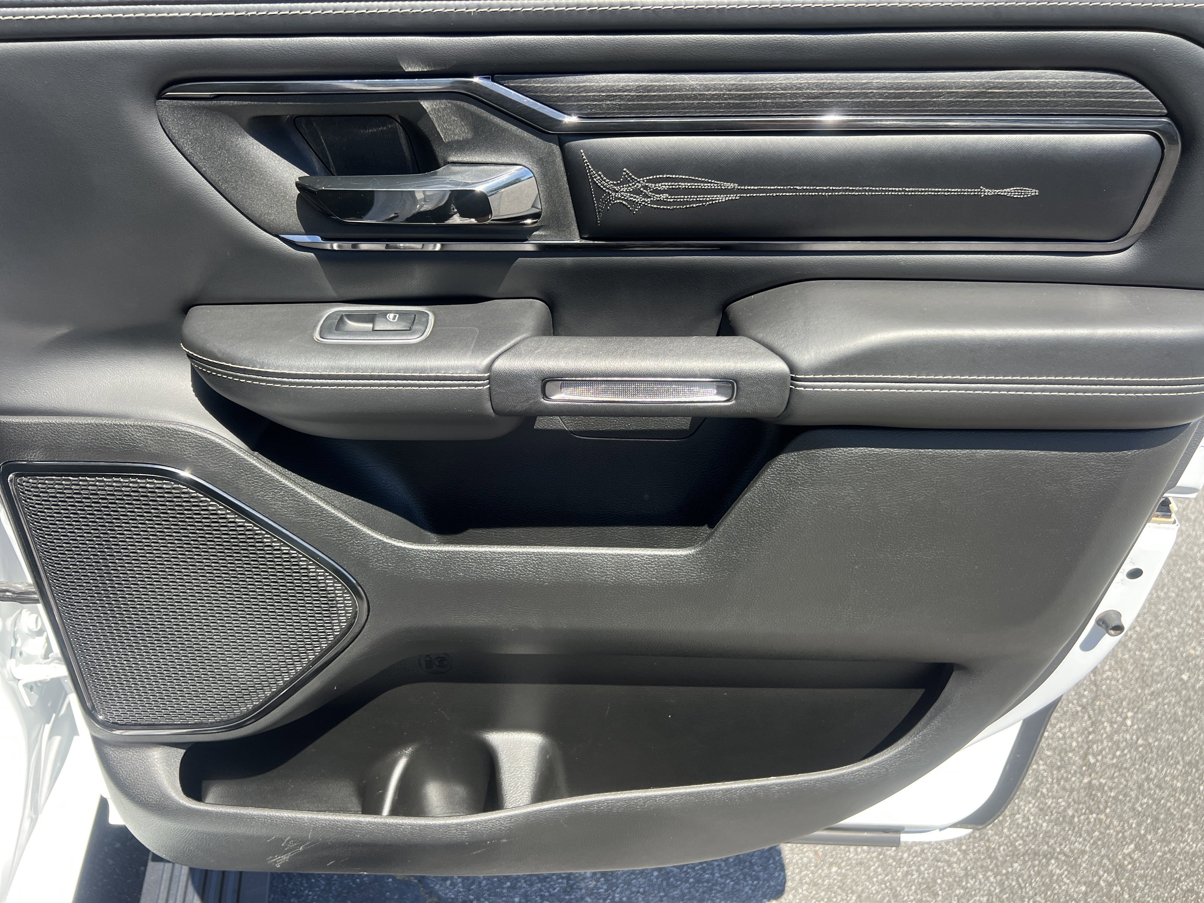 Used 2023 RAM 1500 Limited AWD/4WD image 21