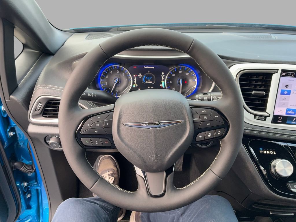 New 2026 Chrysler Pacifica Select w/ S Appearance Package image 11