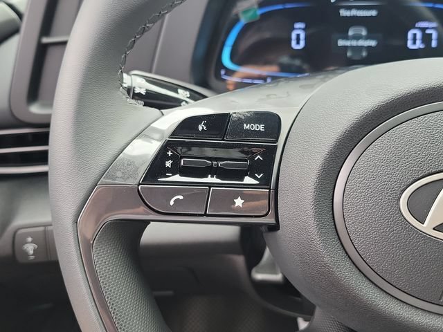 New 2026 Hyundai Elantra SEL Sport FWD image 7