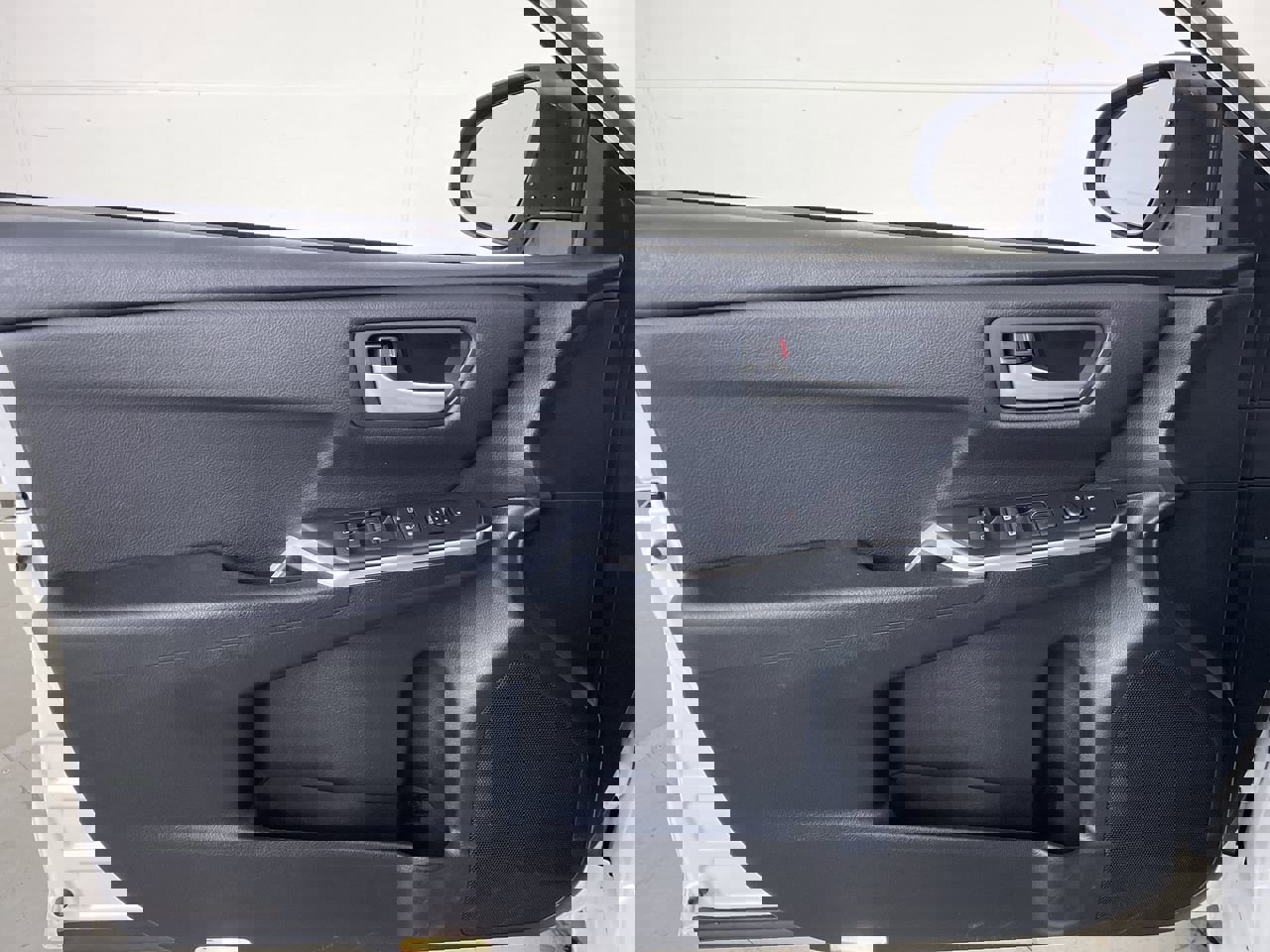 Used 2017 Toyota Camry SE image 10