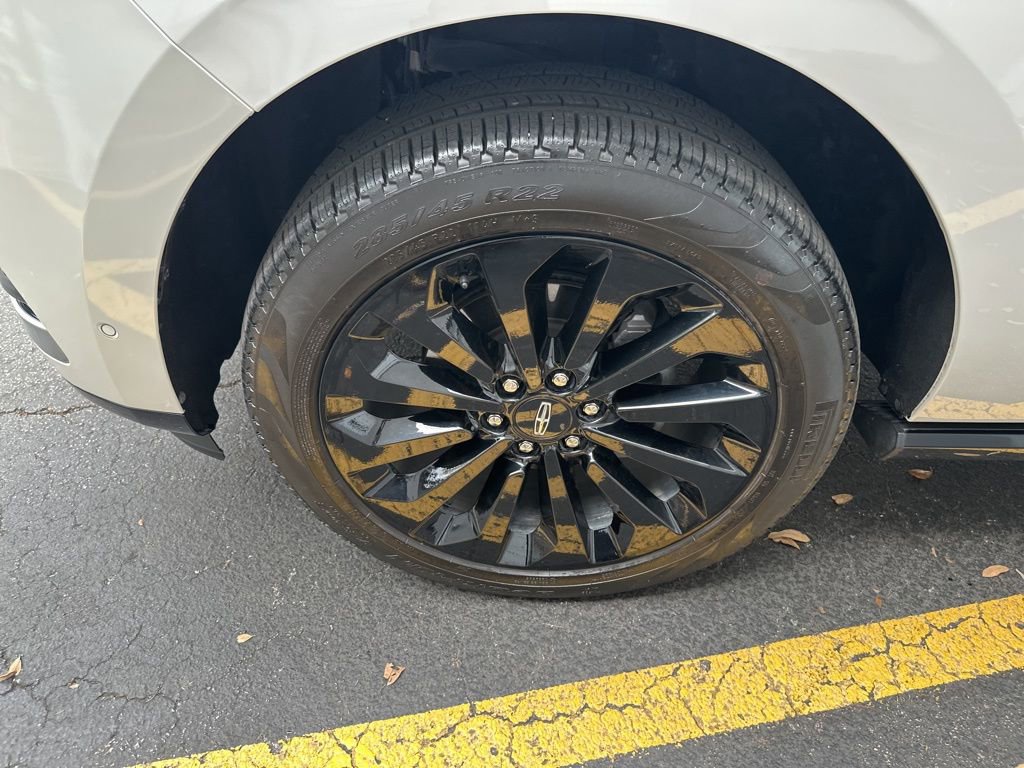 Used 2024 Lincoln Navigator Reserve image 31