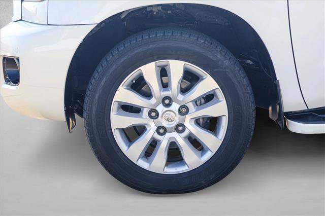 Used 2015 Toyota Sequoia Platinum AWD/4WD image 9
