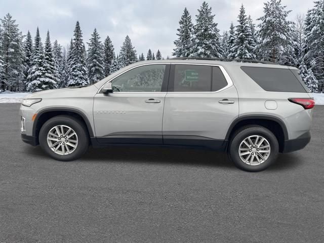 Used 2023 Chevrolet Traverse LT image 2