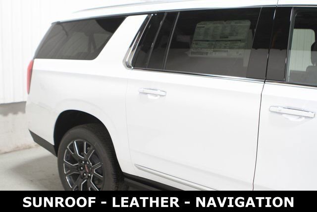 New 2025 GMC Yukon XL Denali w/ Sun & Power Step Package image 4