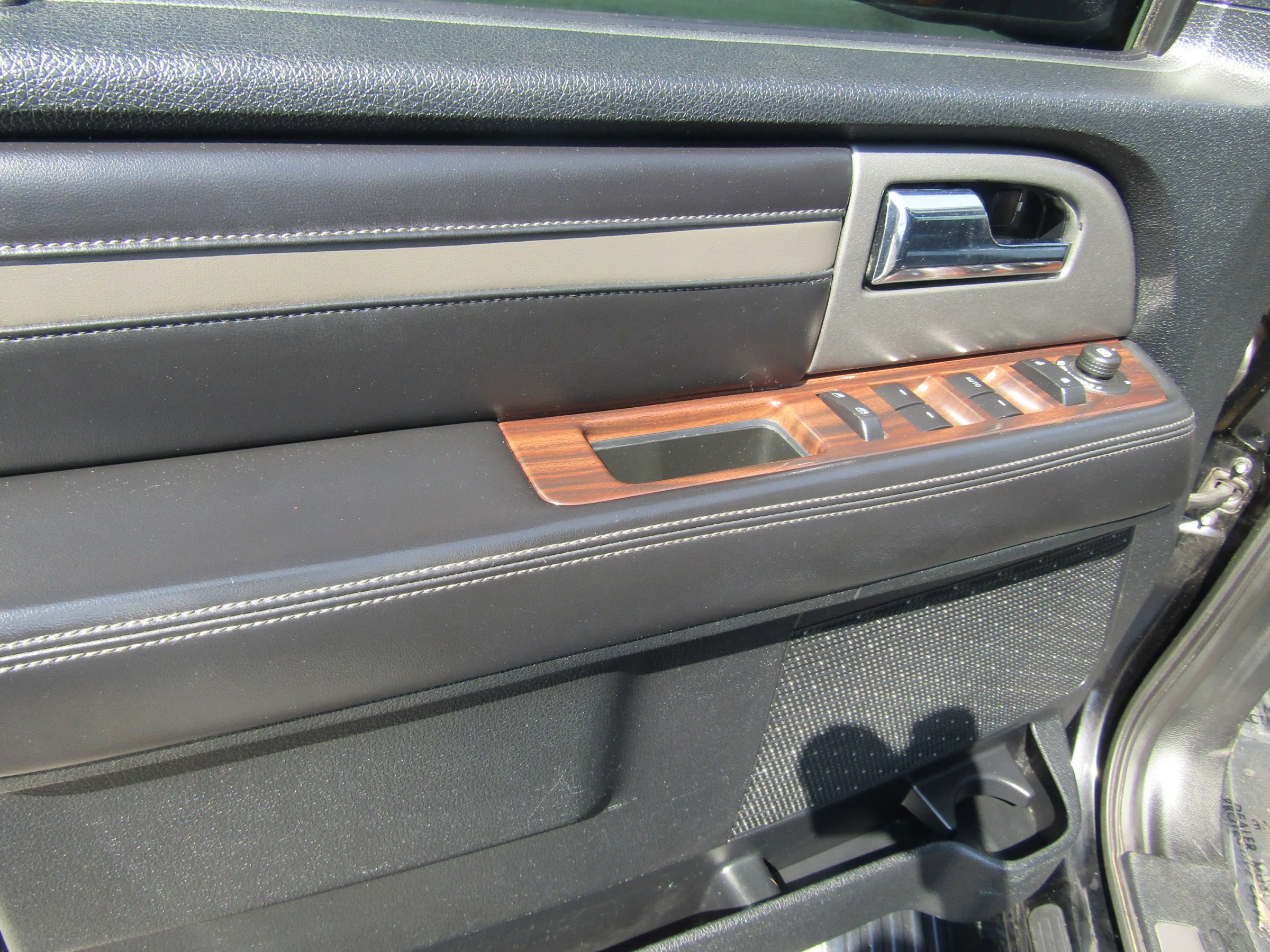 Used 2016 Ford Expedition Platinum AWD/4WD image 14