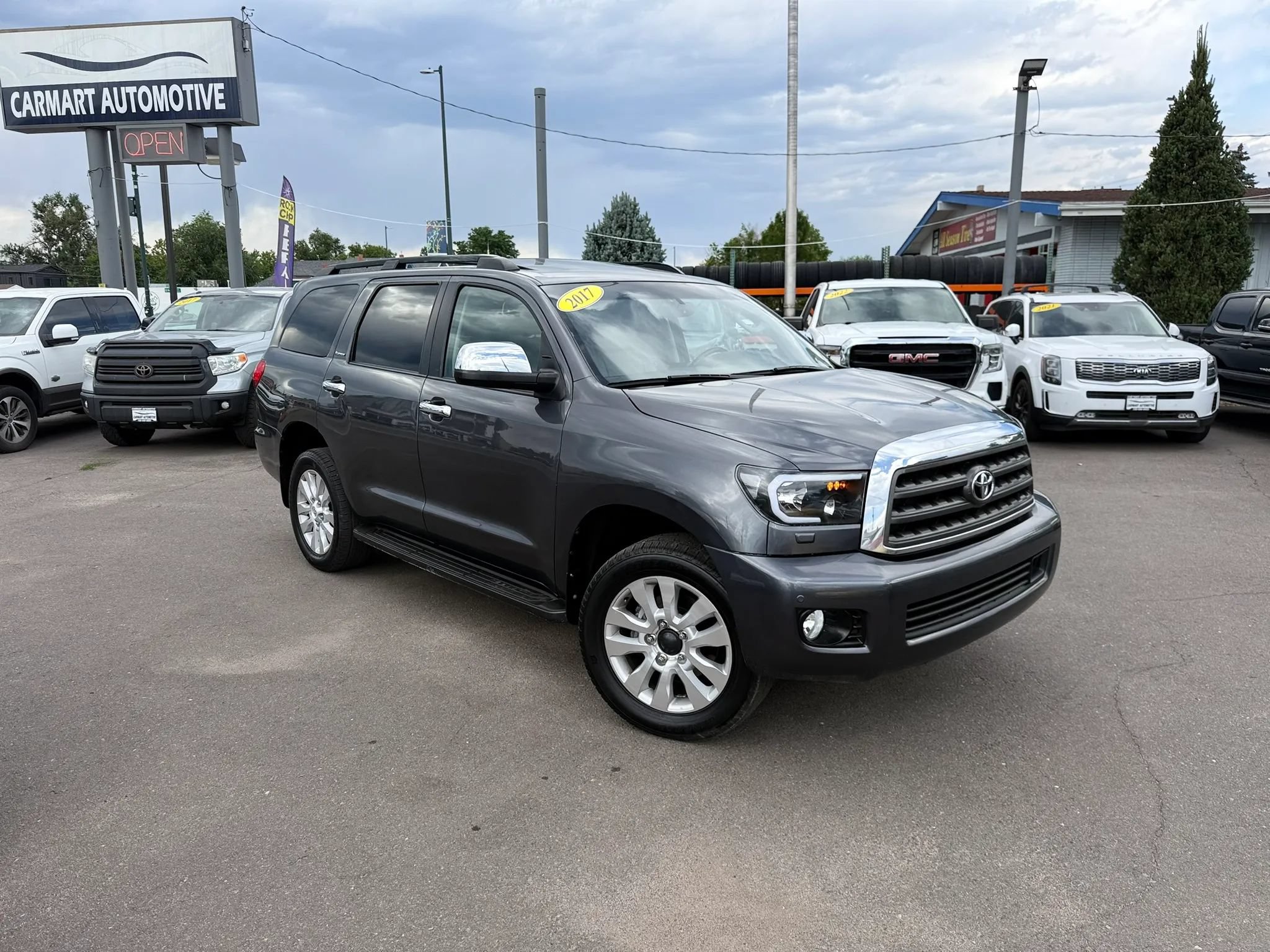 Used 2017 Toyota Sequoia Platinum AWD/4WD image 2
