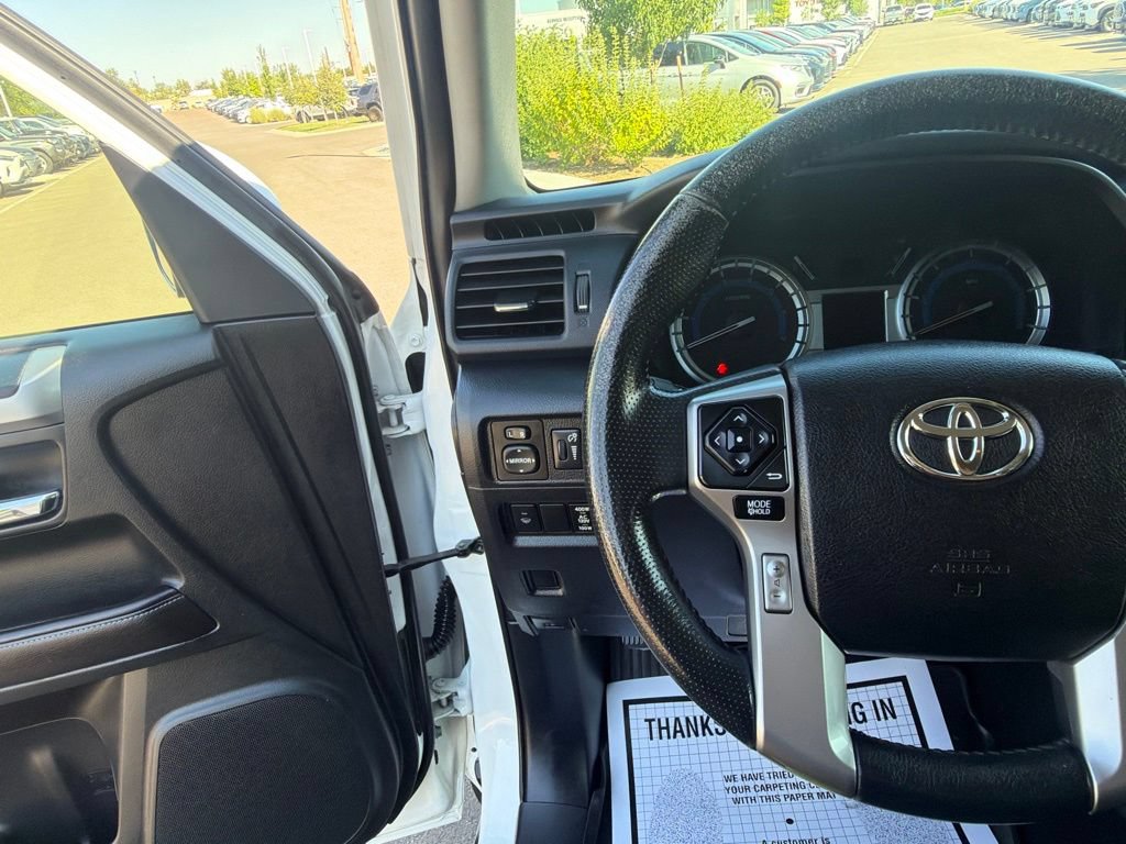 Used 2016 Toyota 4Runner SR5 AWD/4WD image 24