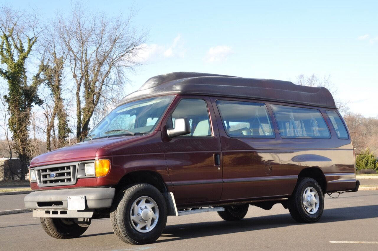 Used 2005 Ford E-350 and Econoline 350 XL image 3
