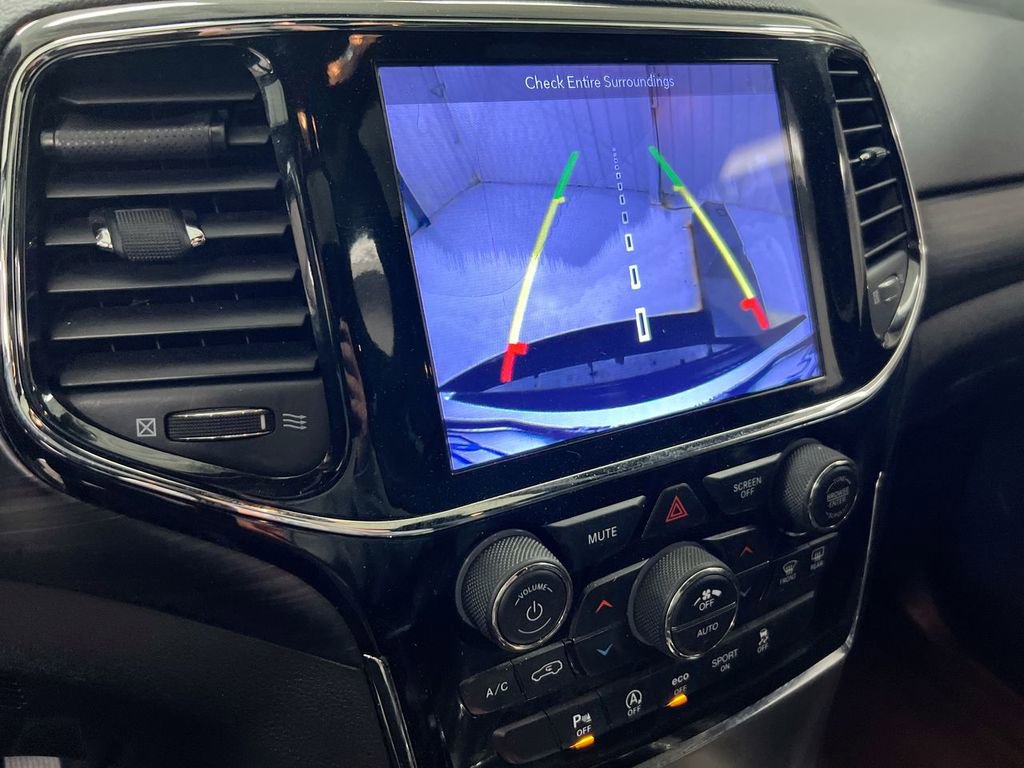 Used 2019 Jeep Grand Cherokee Altitude AWD/4WD image 15