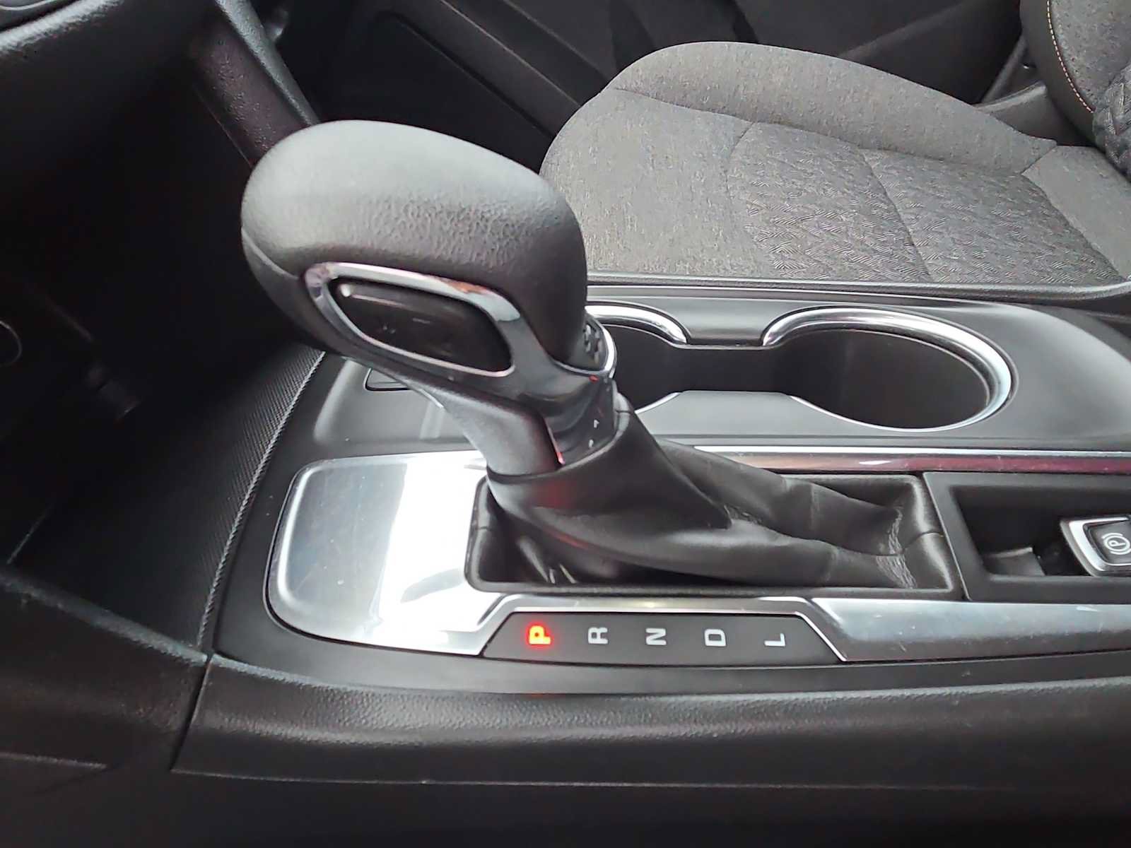 Used 2024 Chevrolet Equinox LT FWD image 21