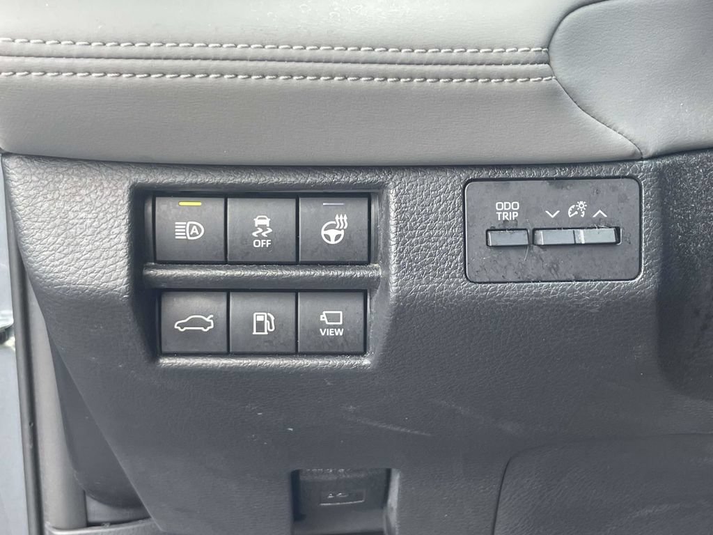 Used 2020 Toyota Avalon Limited w/ Advanced Safety Package FWD image 21