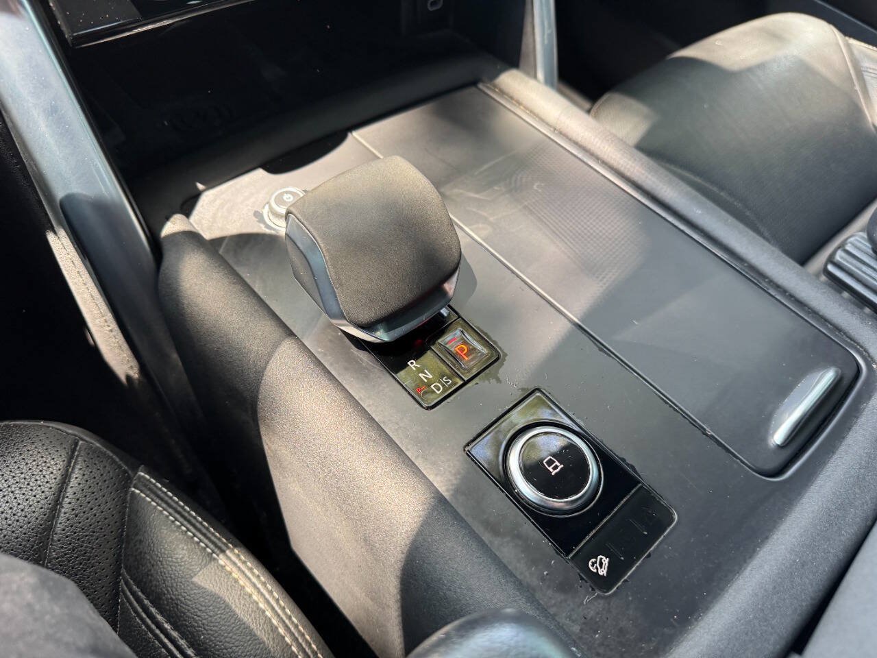 Used 2022 Land Rover Discovery S AWD/4WD image 48