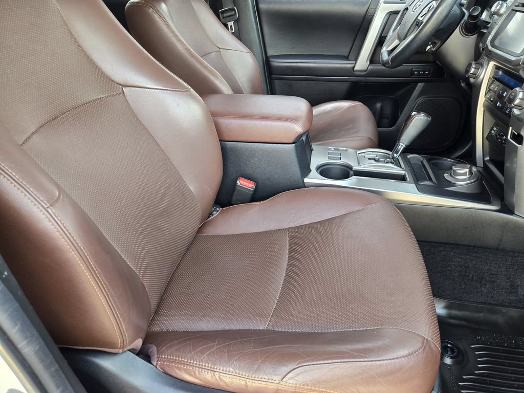 Used 2017 Toyota 4Runner Limited AWD/4WD image 9