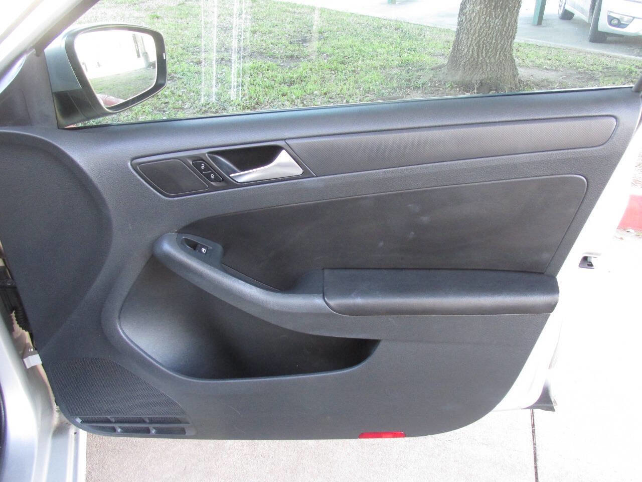 Used 2014 Volkswagen Jetta S image 18