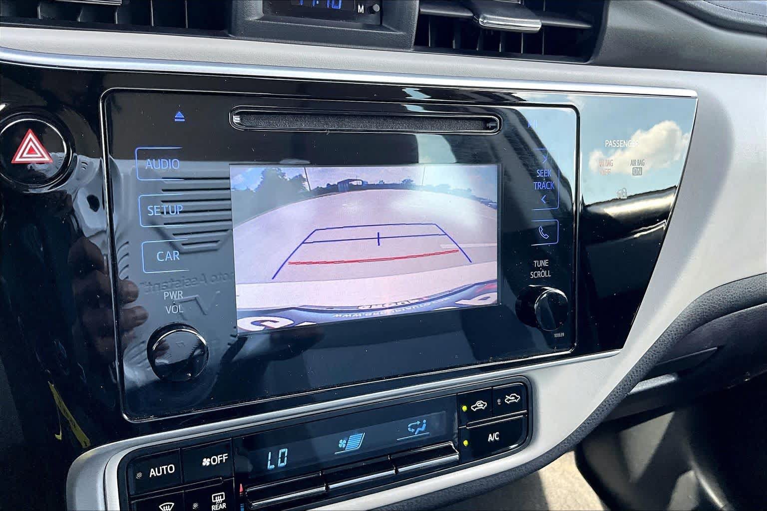Used 2017 Toyota Corolla LE FWD image 26