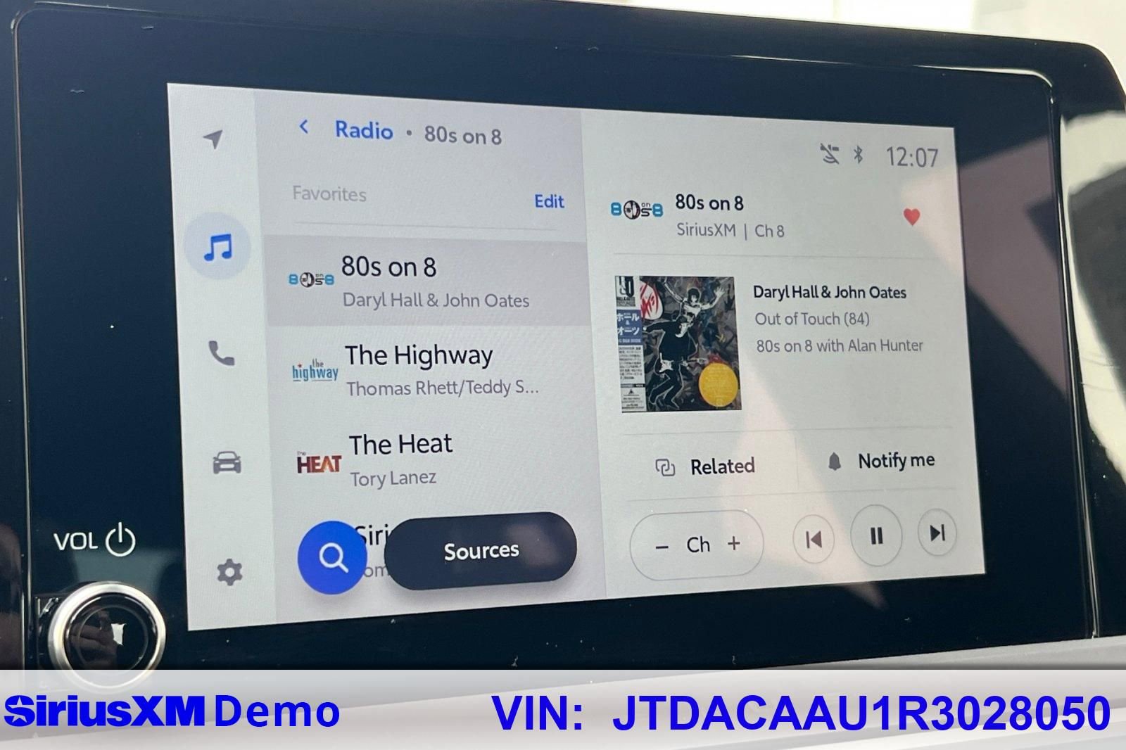 Used 2024 Toyota Prius LE image 34